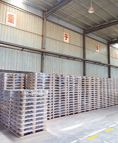 Jaké jsou klíčové faktory, které je třeba vzít v úvahu při výběru příslušenství pro stohování palet?